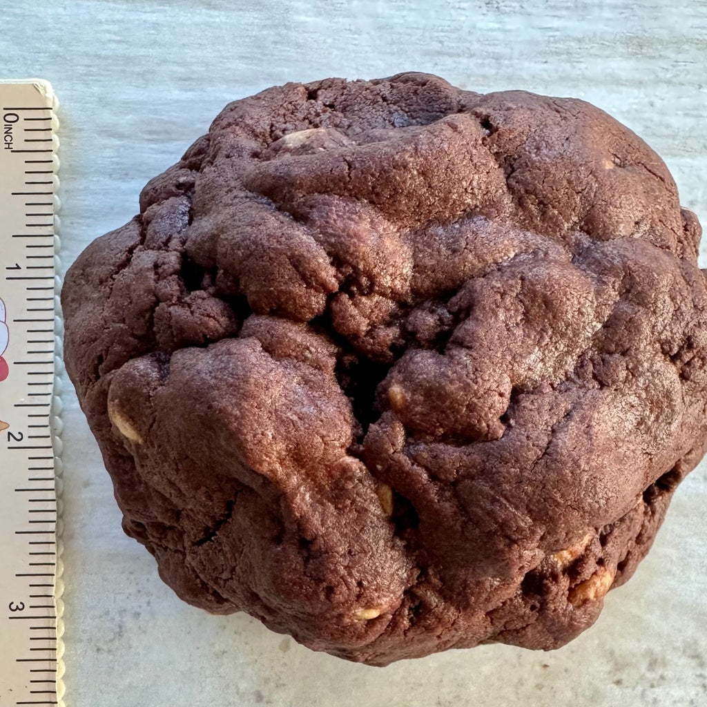 Giant Chocolate Peanut Chips Cookies
